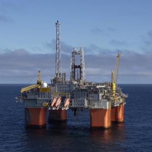 Snorre B Project (2000) - Semi-Submersible Hub for Statoil